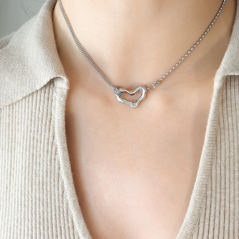 Lovey Pendant Choker