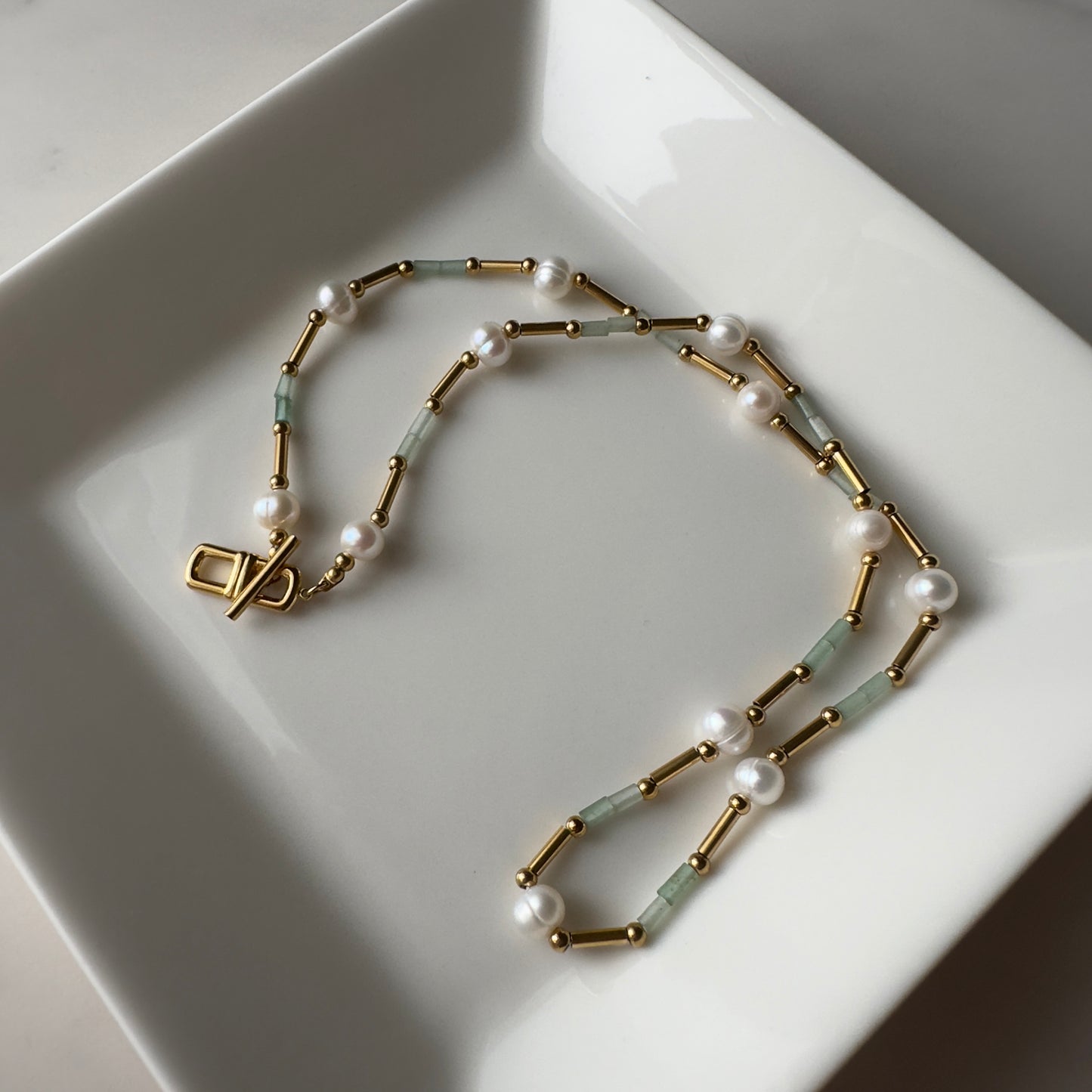 Wald Pearls and Natural Stones Necklace