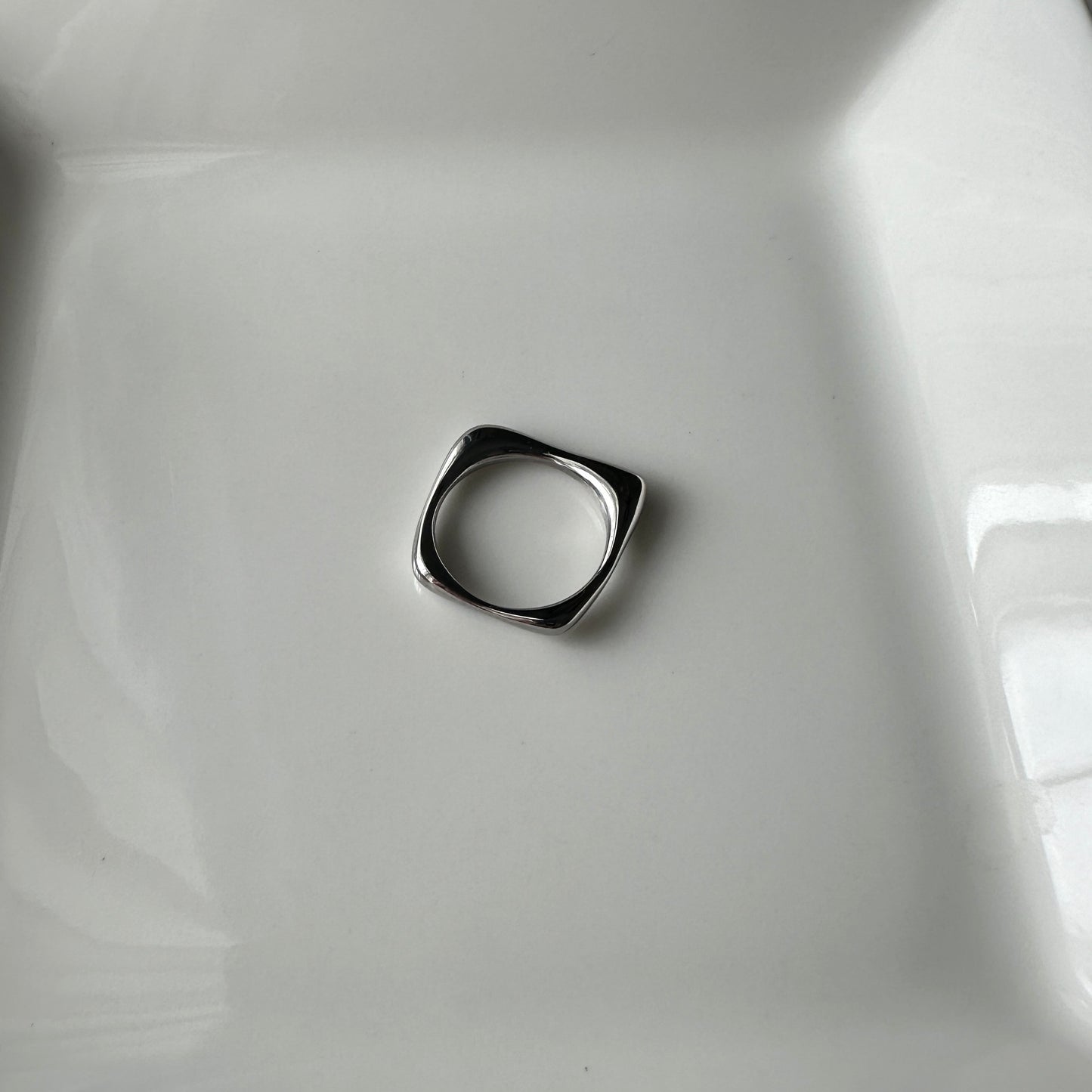 Frinn Ring