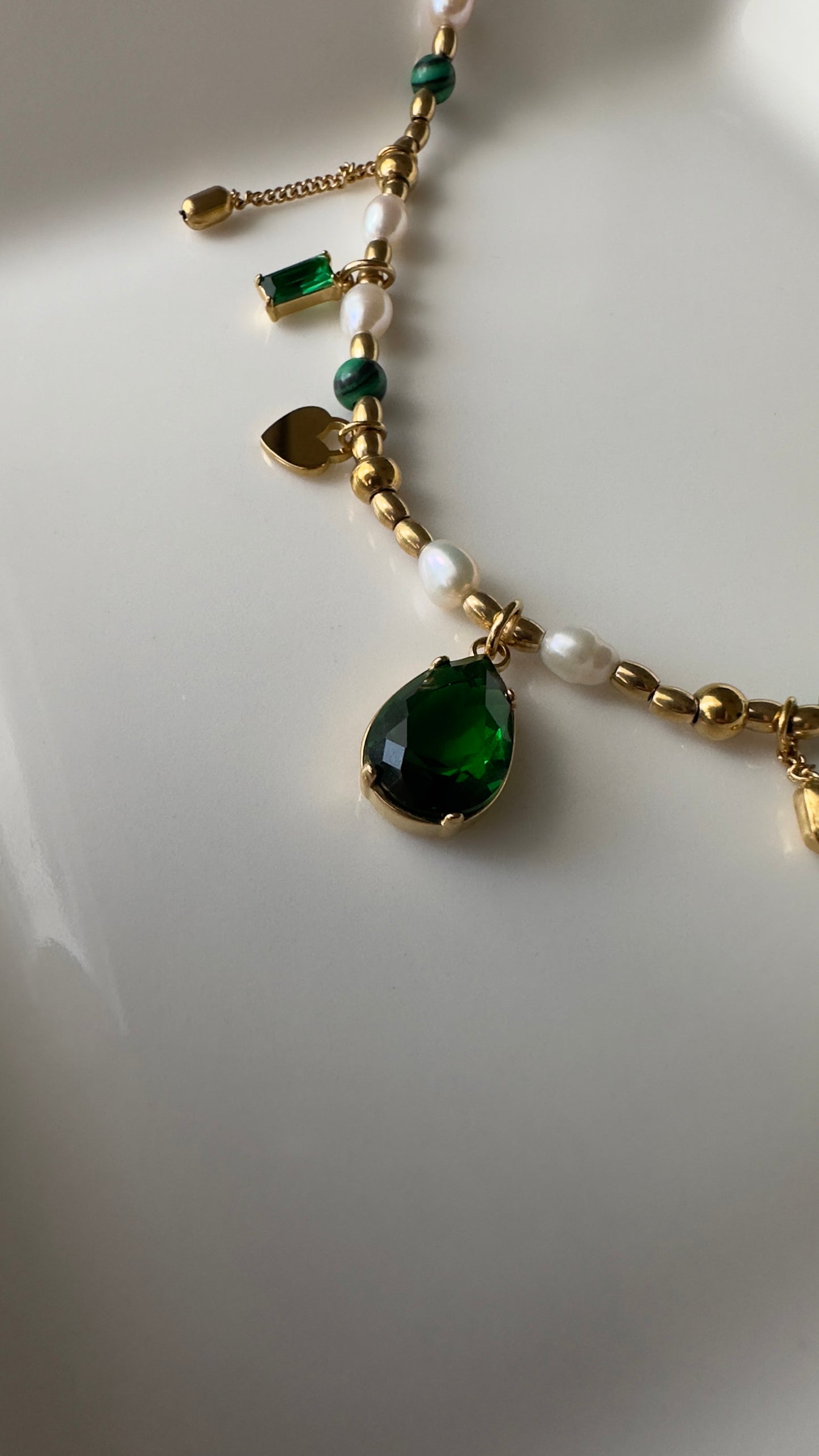 Bree Forest Pearls and Stones Necklace