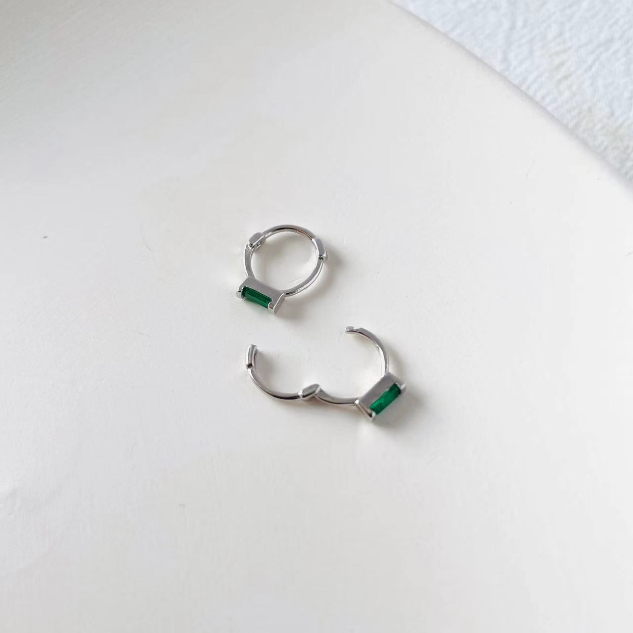 emerald green hoop earrings