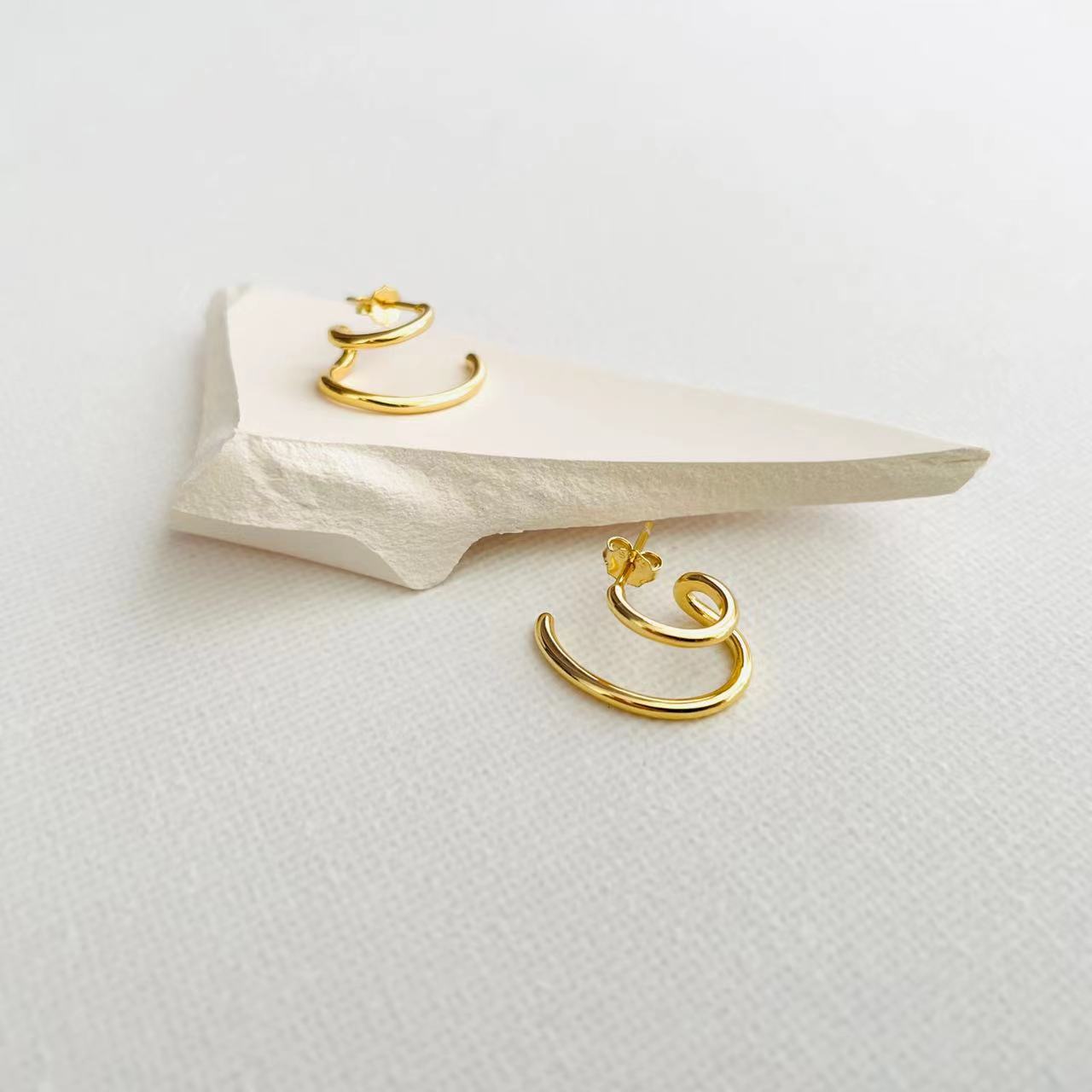 gold minimal earrings