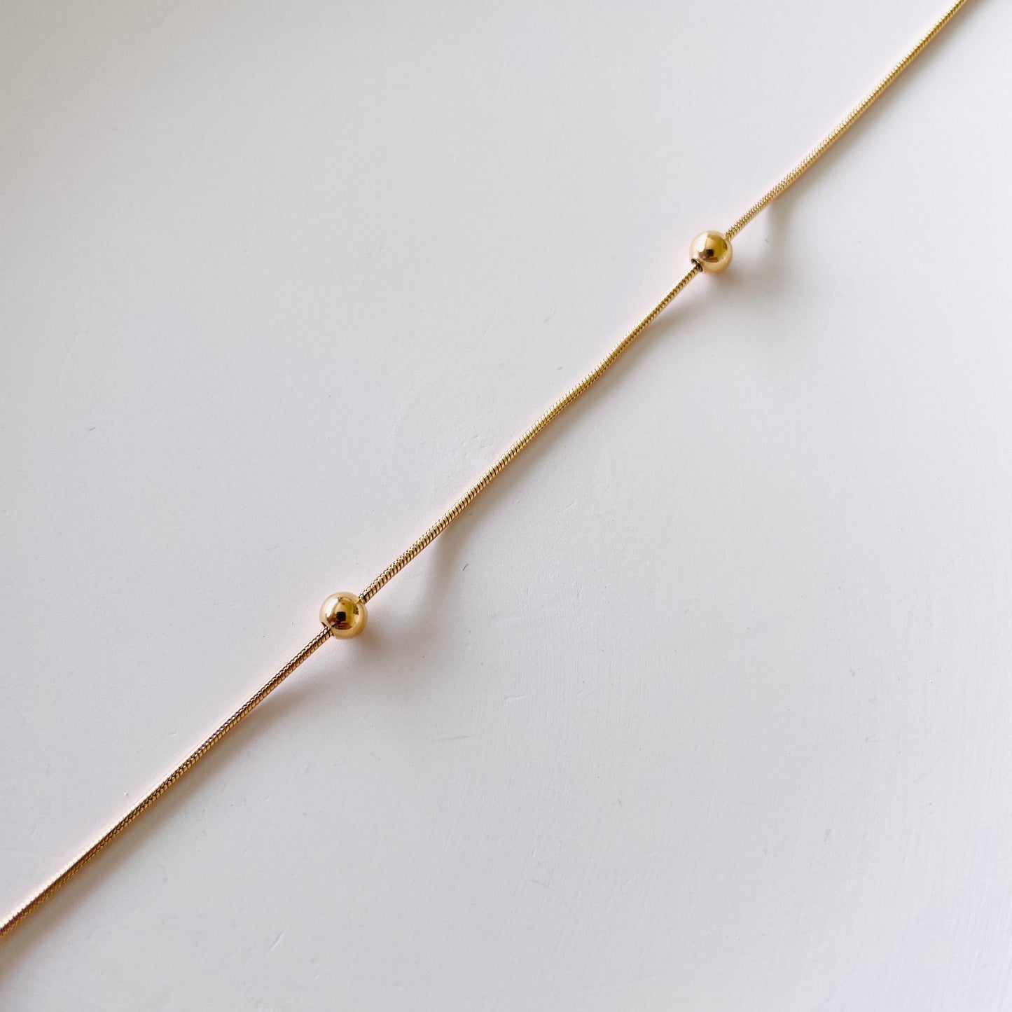 gold stud necklace