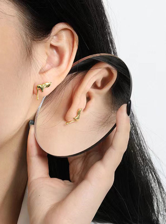 gold artful stud earrings