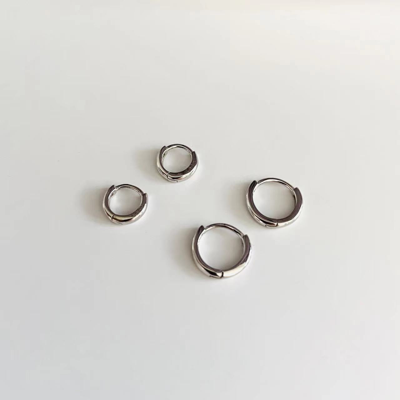Mini Huggies Minimalist Earrings Set