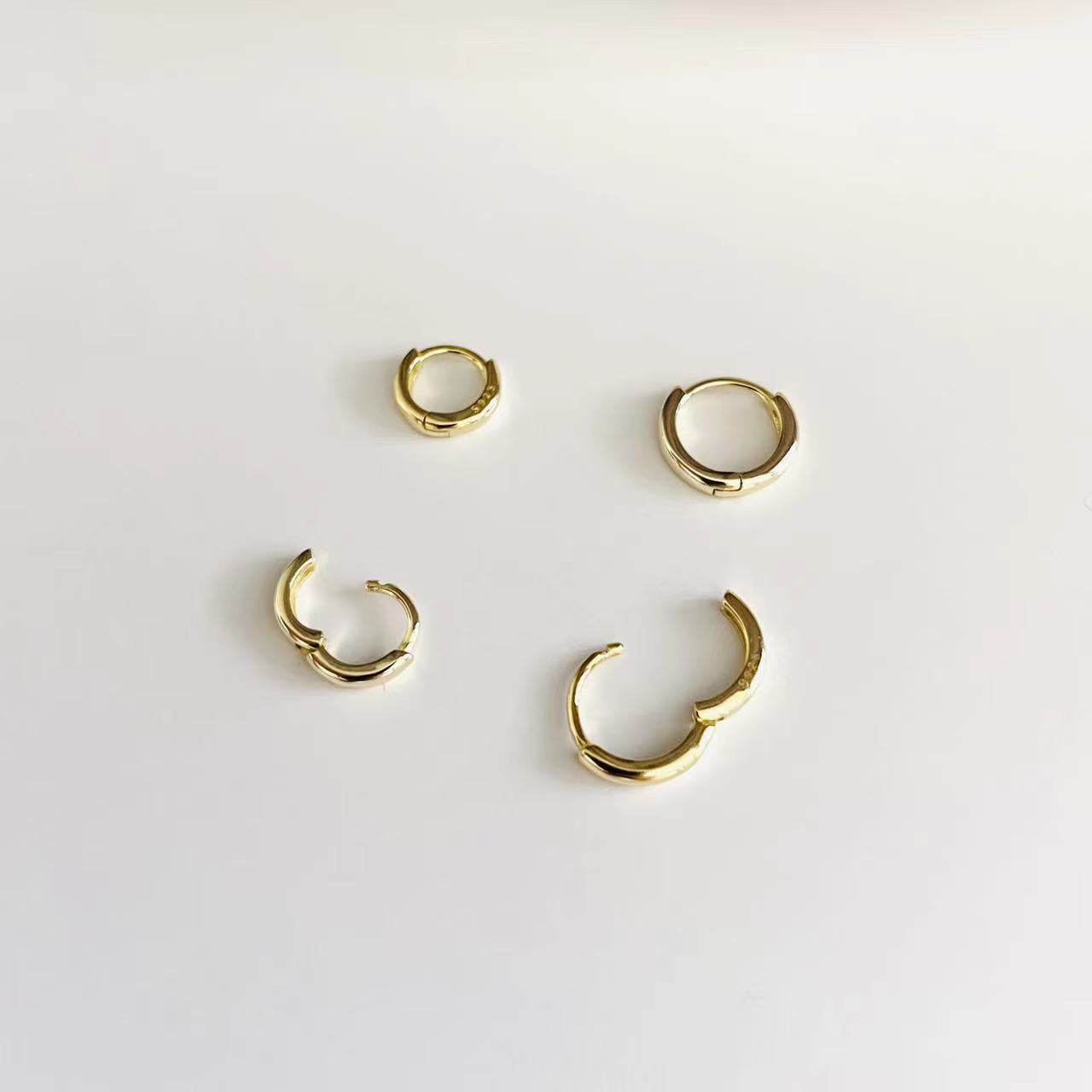 Mini Huggies Minimalist Earrings Set