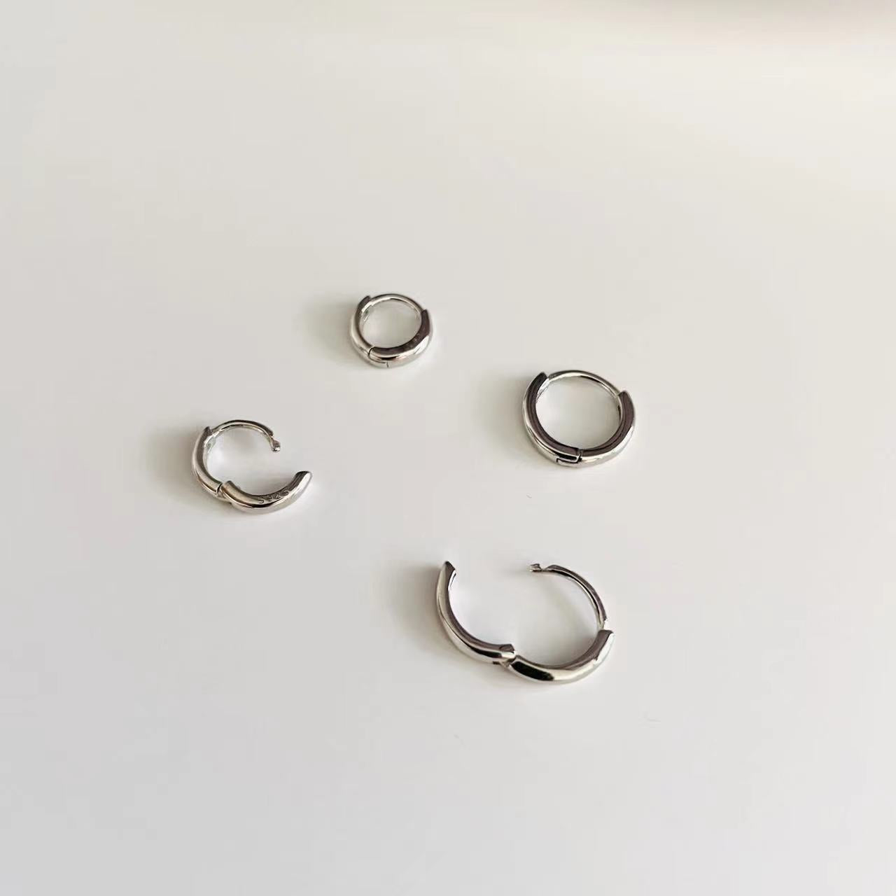 Mini Huggies Minimalist Earrings Set