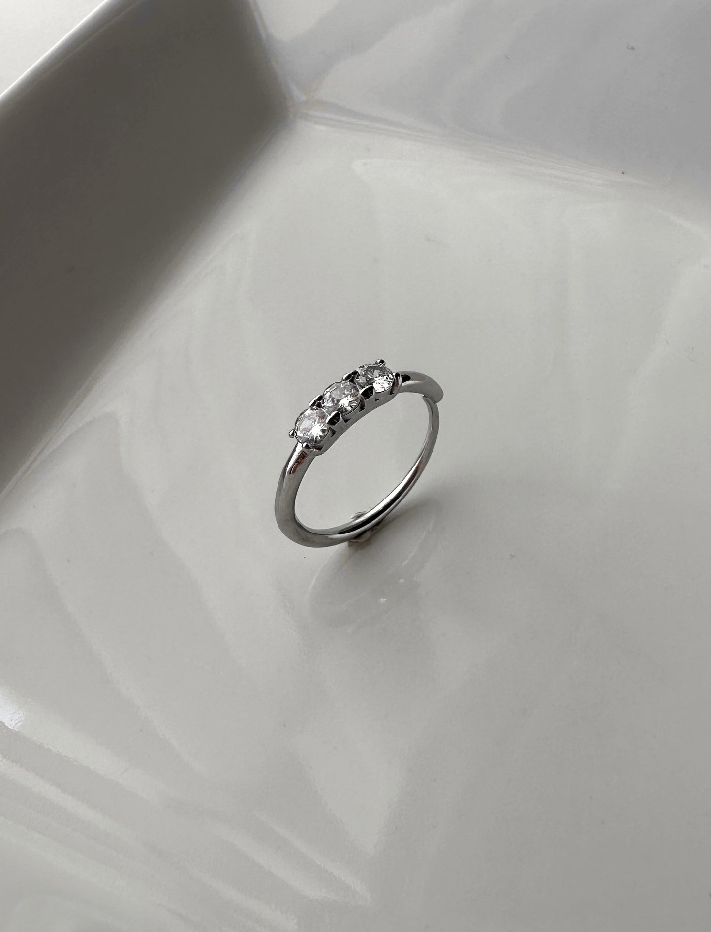 Lumière Trio Ring