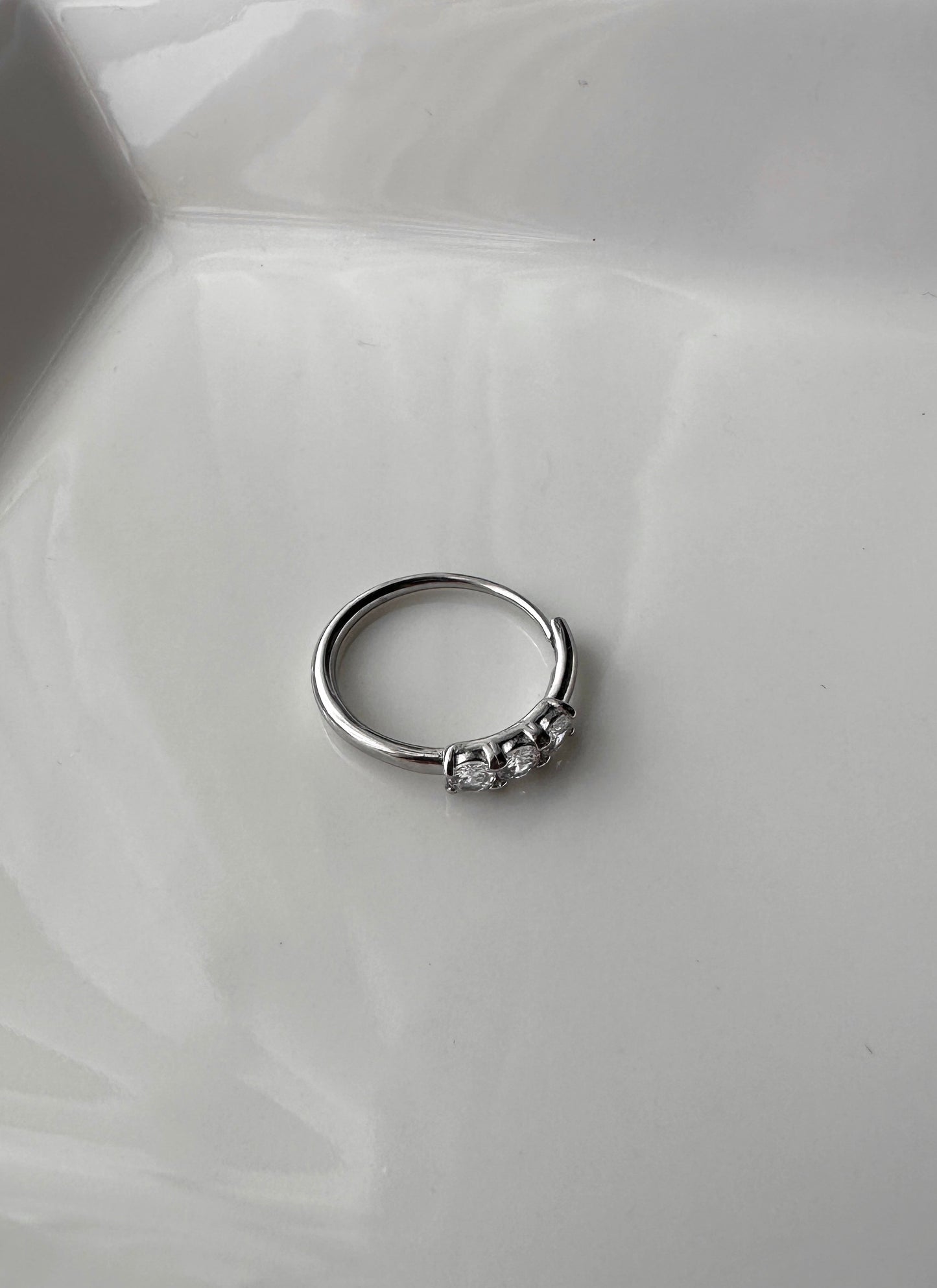 Lumière Trio Ring