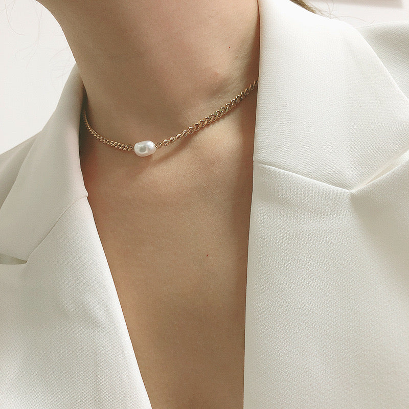Dune Pearl Necklace