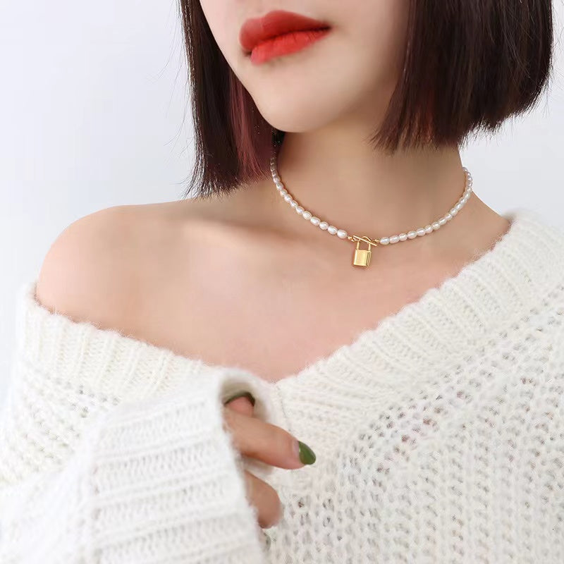 Hazel Freshwater Pearls Choker