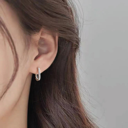 Vera Silver Hoop Earrings