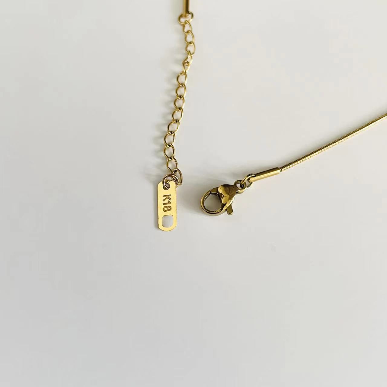 Irregular Pendant Necklace