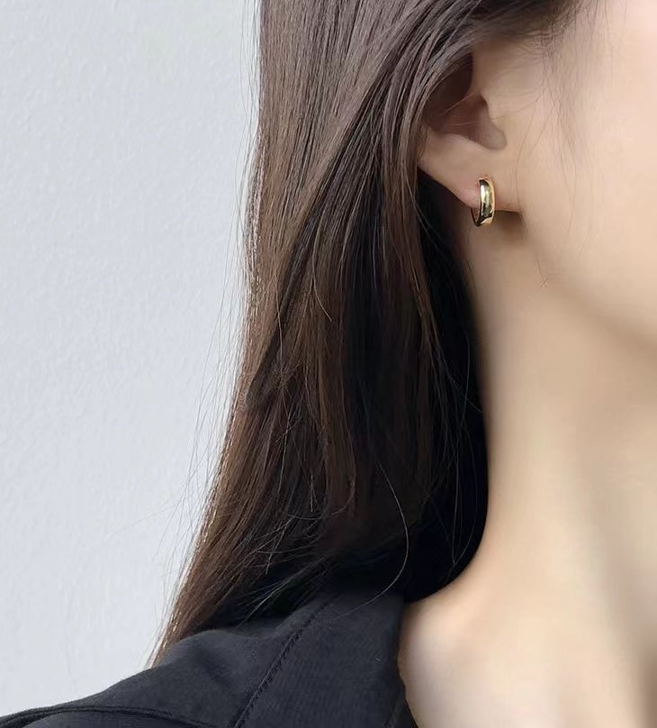 gold hoop earrings