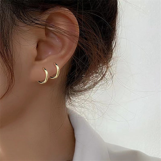gold basic hoop earrings