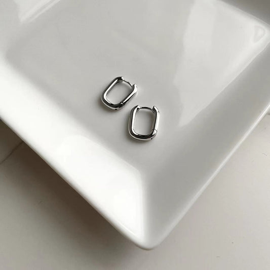 Vera Silver Hoop Earrings